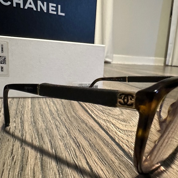CHANEL READING GLASSES - Picture 13 of 16